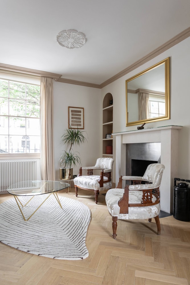 Molyneux Street II by Onefinestay