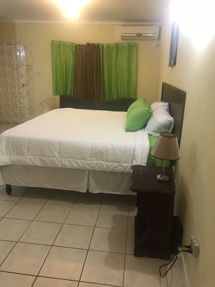 Kingston Paradise Place Rooms