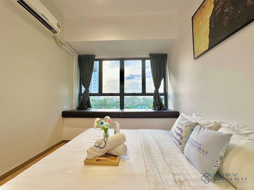 Country Garden Danga Bay Sea View Homestay by Stayrene