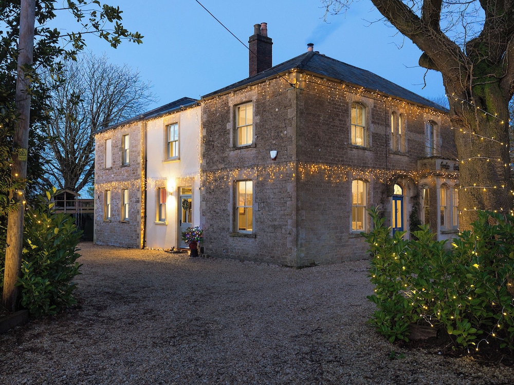 Vallis Oak Villa