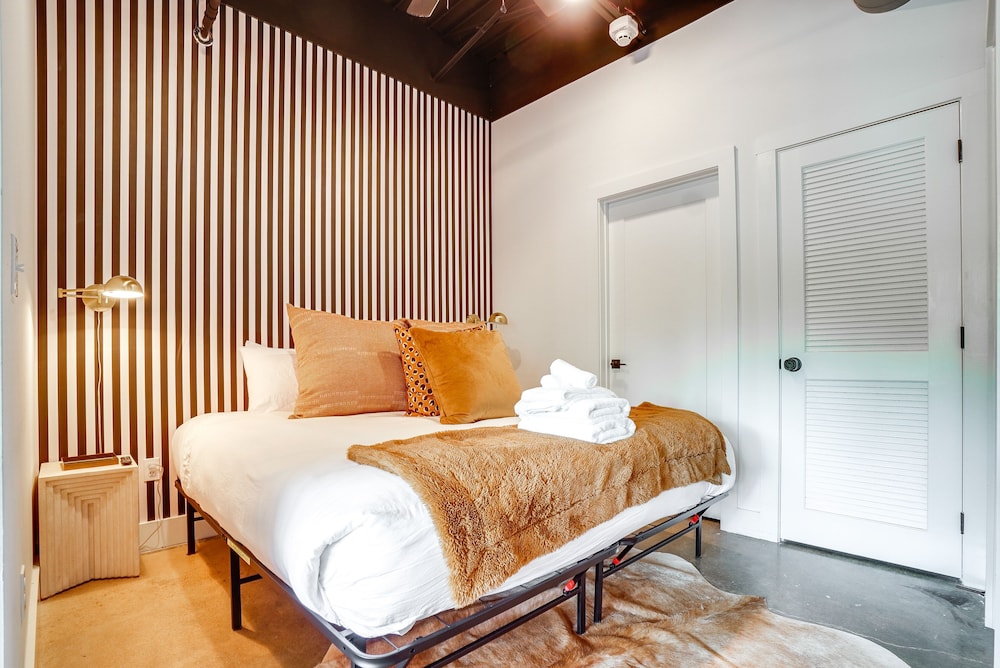 Modern Nashville Studio 5 Mi to Downtown! - Property Image 25