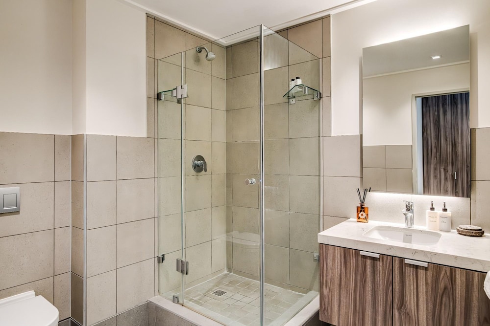 Cape Town Central 1bed Apartment City Suite 1006