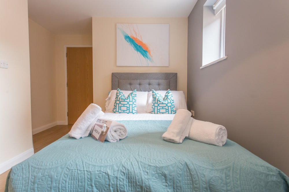 Oxford Vacations - Razia Apartments - Property Image 8