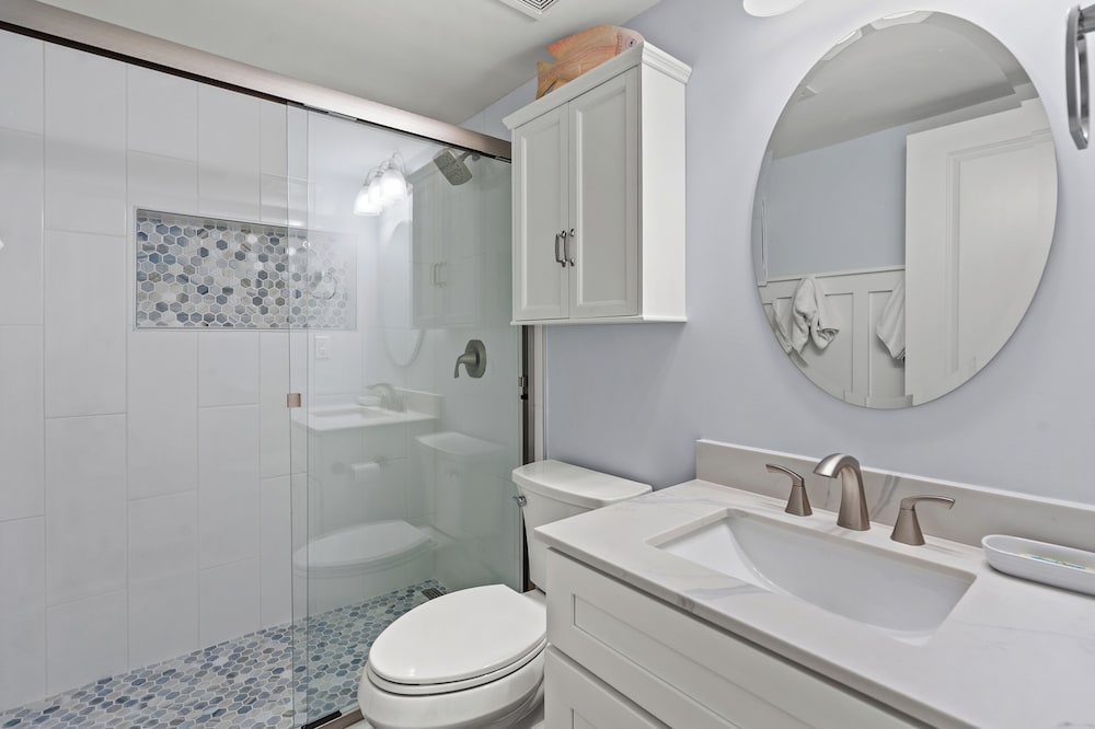 Sea Cloisters 205d