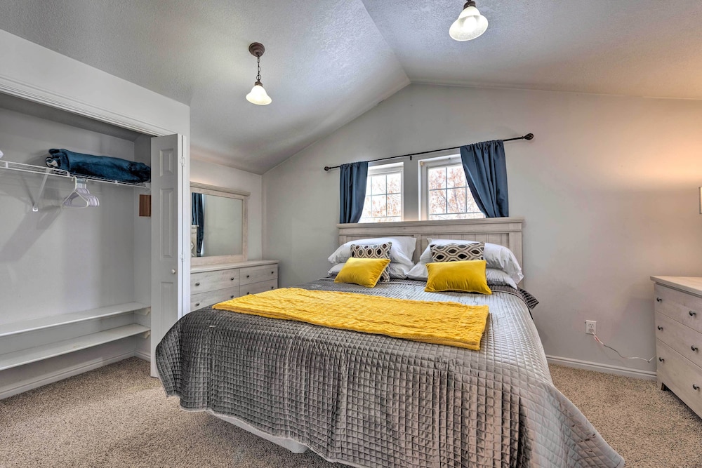 Logan Vacations - Family-friendly Logan Farmhouse w/ Yard Near USU - Property Image 26