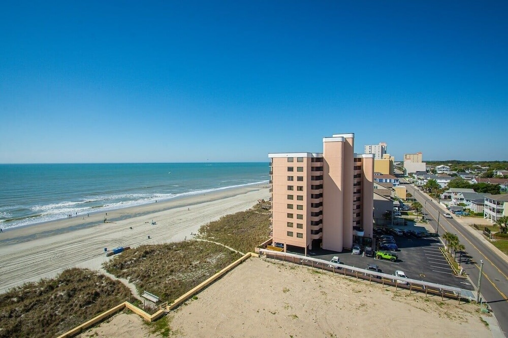 Sea Castle 8g 3 Bedroom Condo