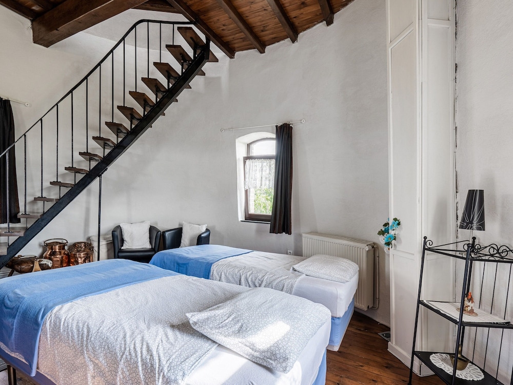 Charming Nieuwpoort Mill Retreat view 2