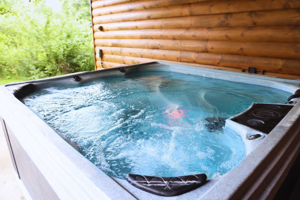 Gandalf s Getaway Indoor Pool Theater Arcade Firepit Book Now