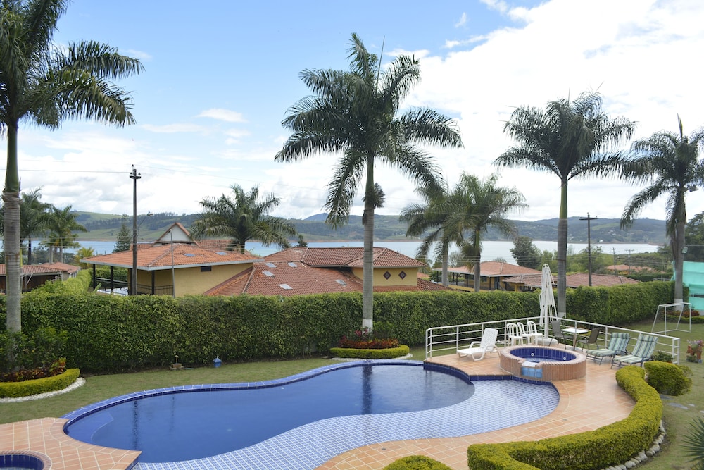 Mansion del Lago Calima - Property Image 15