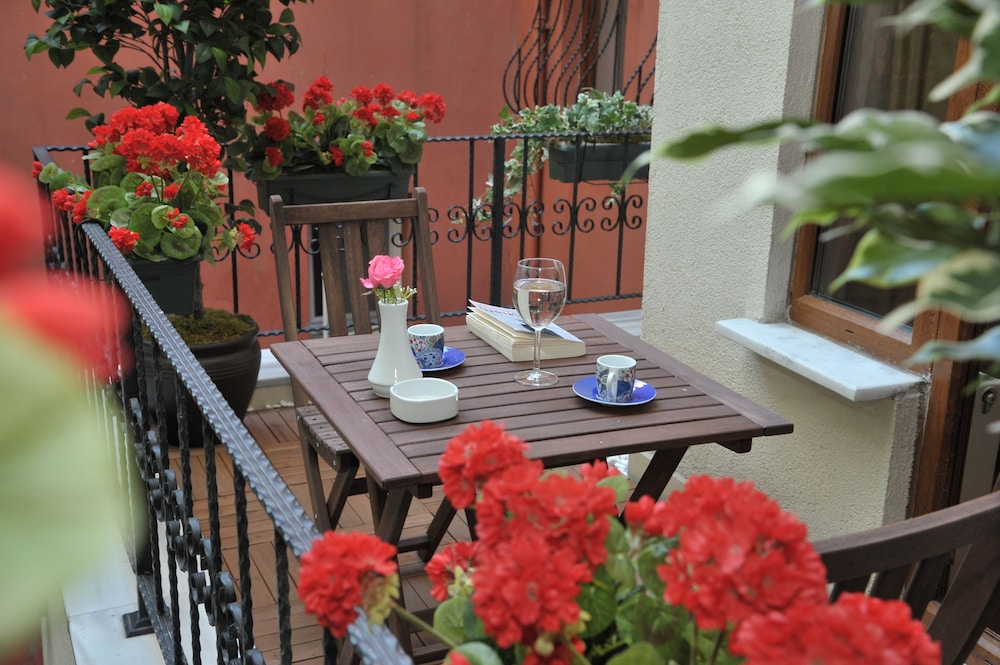 Three Apples Suitleri ve Otel - Image 24