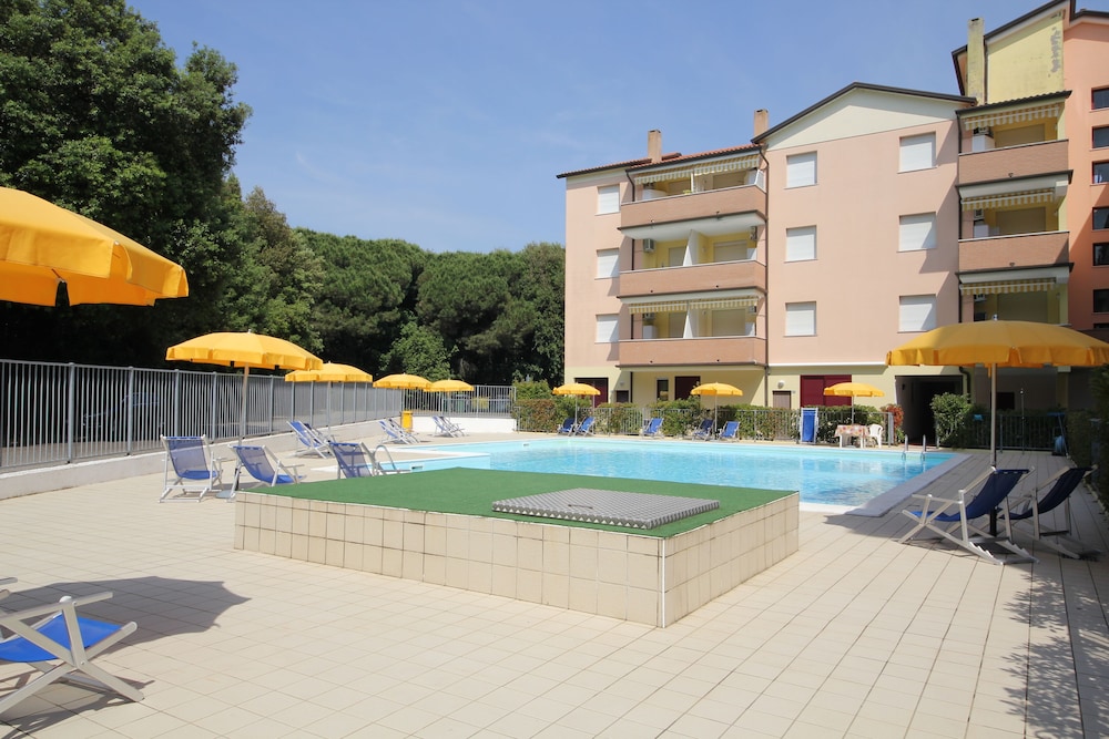 Rosolina Cozy Flat wth Pool