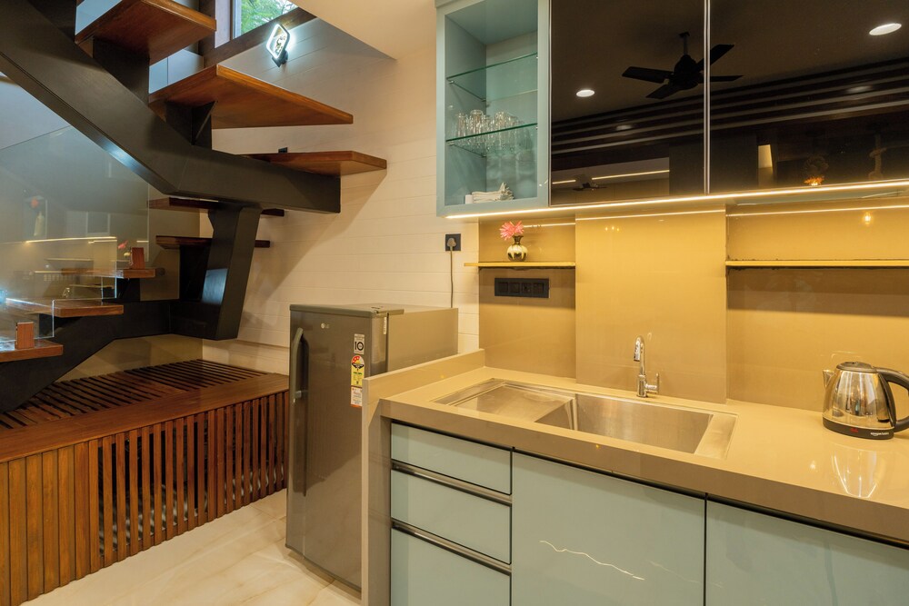 Alaya Stays - Imperial Mystara 5BHK near Khandala Hills