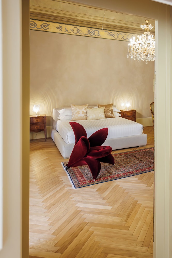 PALAZZO DELLA BIANCA- Royal Experience