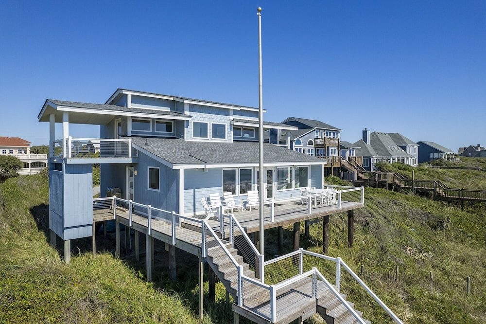 The Hanner 4 Bedroom Home by RedAwning view 3