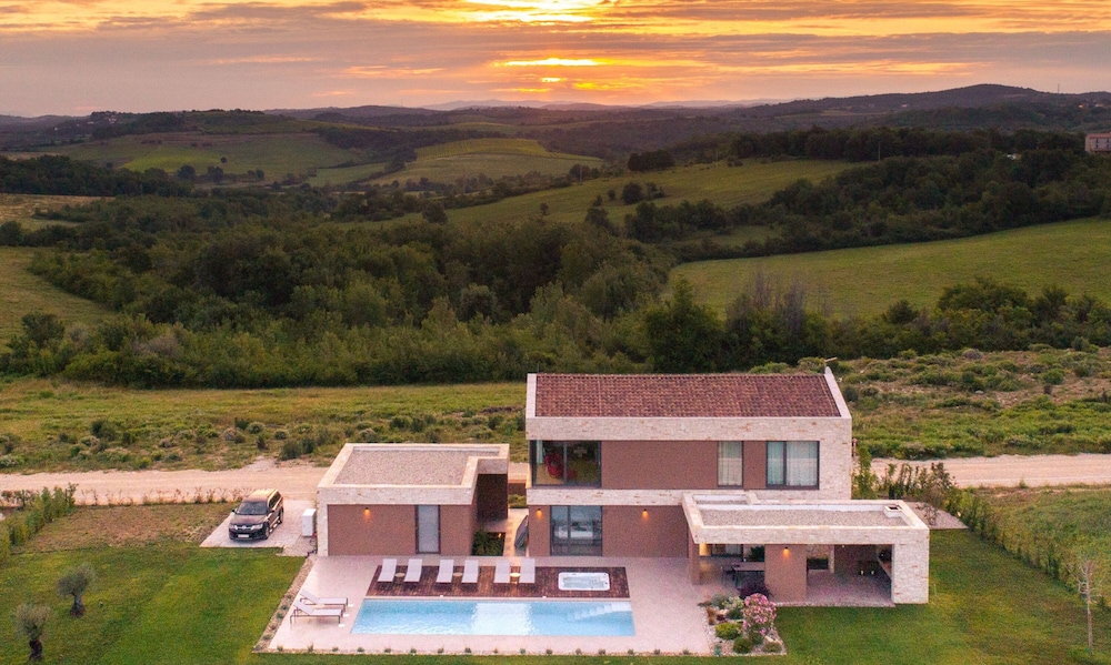 Villa Sanpadeo Nearby Novigrad - Crovillas