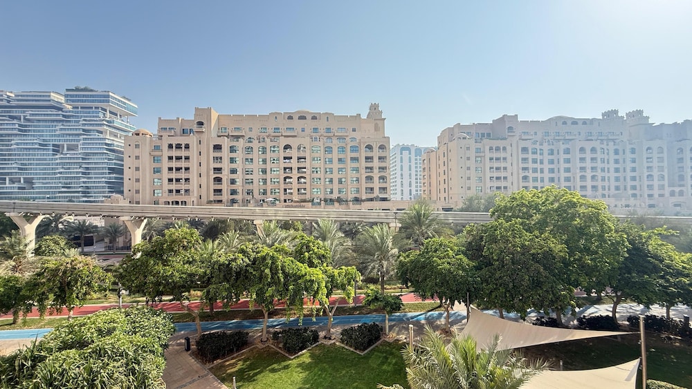 Luxury 3 Bed Apartment at Palm Jumeirah