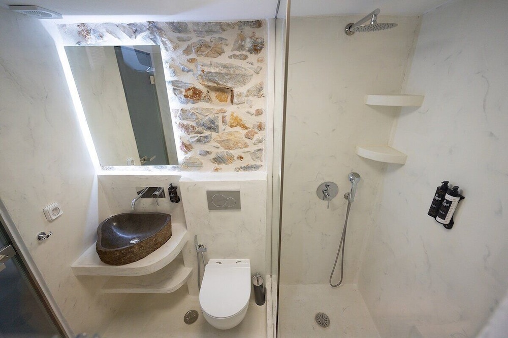Naxos Boutique Suites