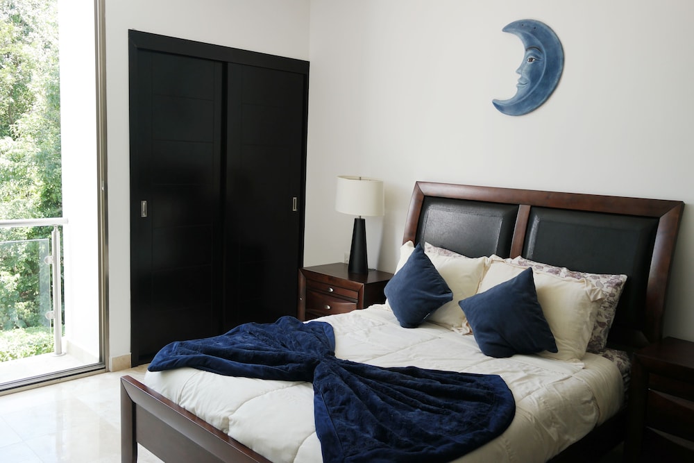 Bahia Principe Vacation Rentals - Three-Bedroom House