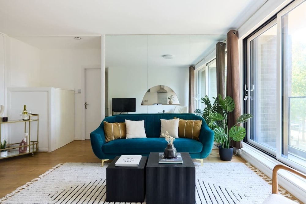 The Regent's Park Crib - Modern 1bdr Flat With Balcony
