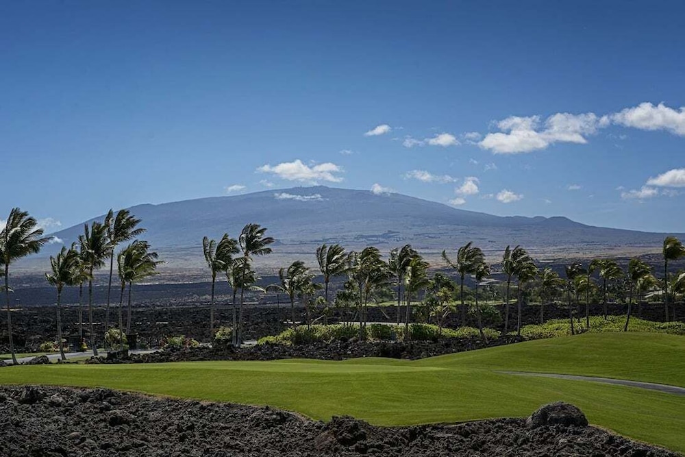 Prestigious Mauna Lani Resort - Luxurious End Unit - Large Private Lanai! -vrkcv
