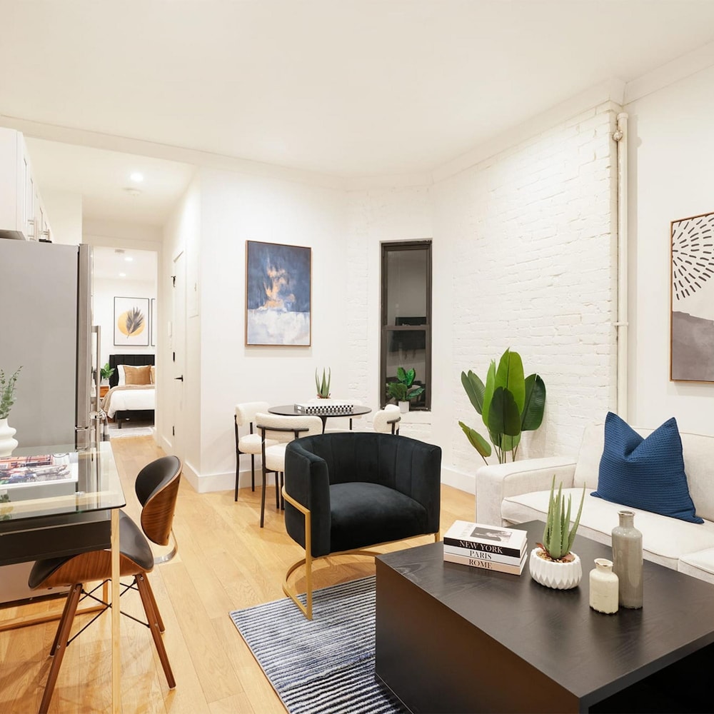 1290-13 Newly Renovated 2 Bedrooms in UES