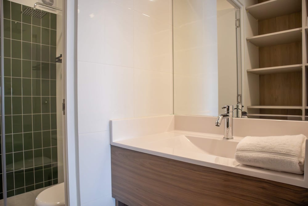 w Impressive 2BR With Balcony in Miraflores