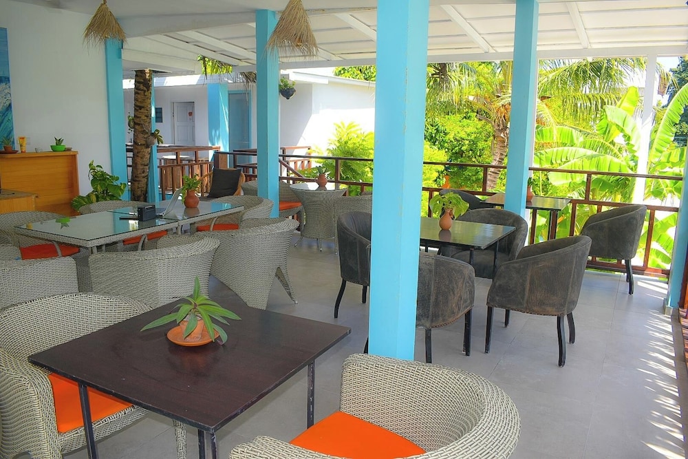 Azaya Beach Maldives Thulusdhoo