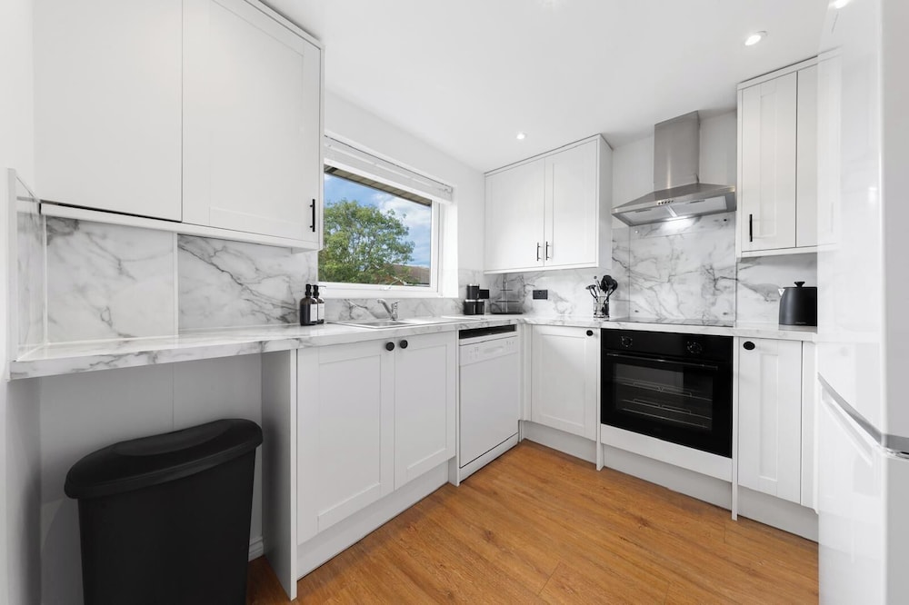 Unique 2BR Finchley Flat Sleeps 5
