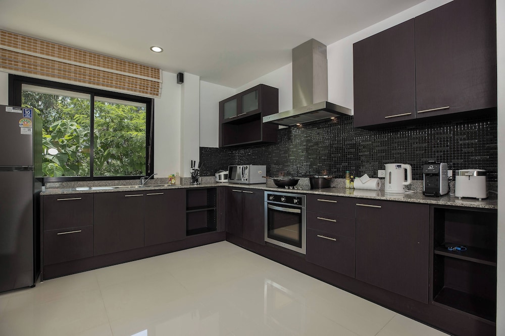 Designer 3BR Villa Silver Pool in Kamala