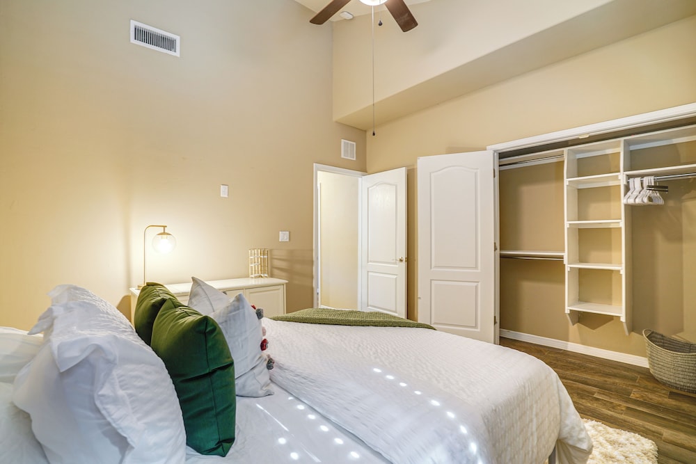 Unique El Paso Home w/ Patio ~ 1 Mi to The Shoppes view 2