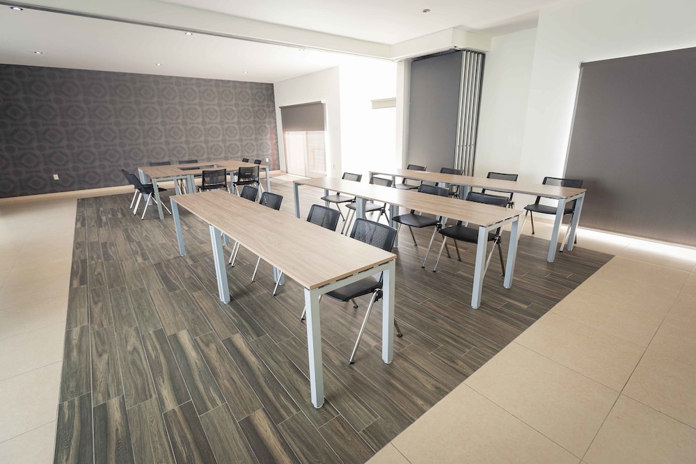 meeting & event spaces