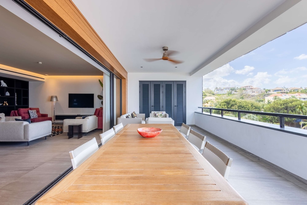 NEW Luxury Ocean View Stay at The Shore Blue Bay