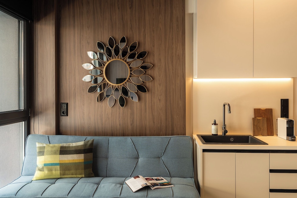 FOS Premium Apartments by halu