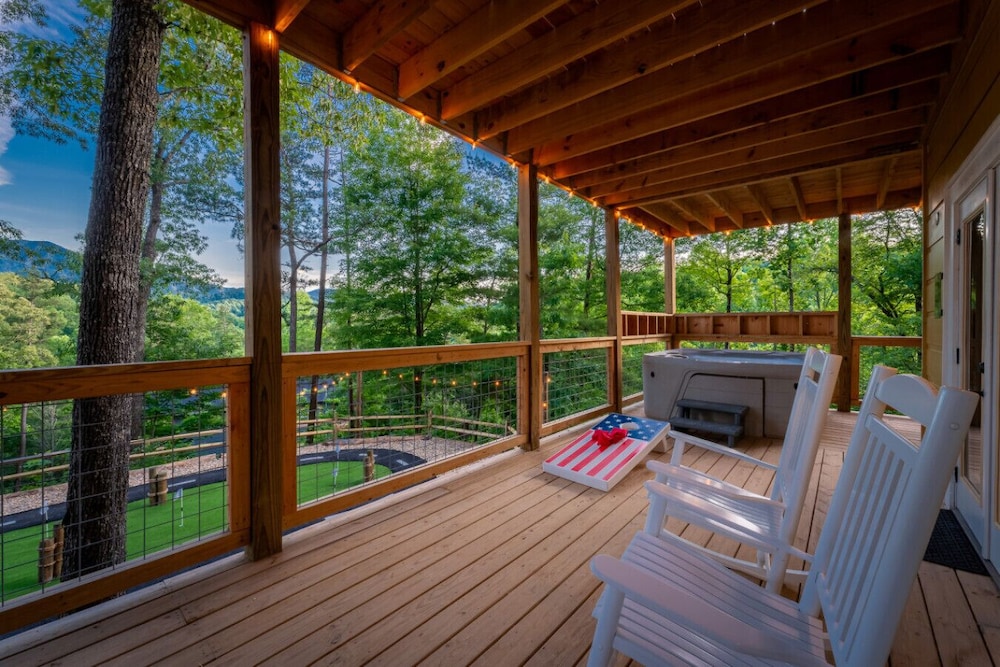 Summit Luxe Resort