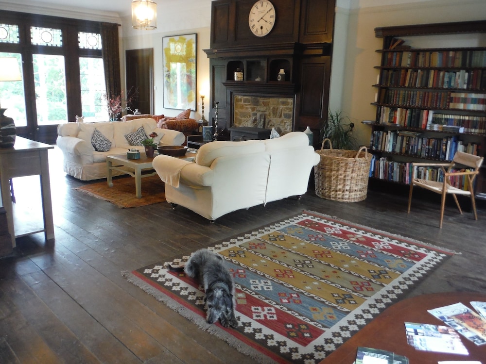 Costislost Organic Retreat