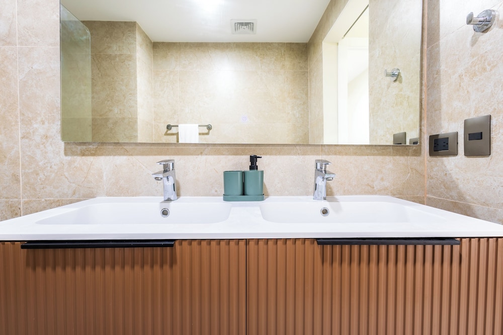 2BR Gardenia Retreat - Picuzzi & Pool