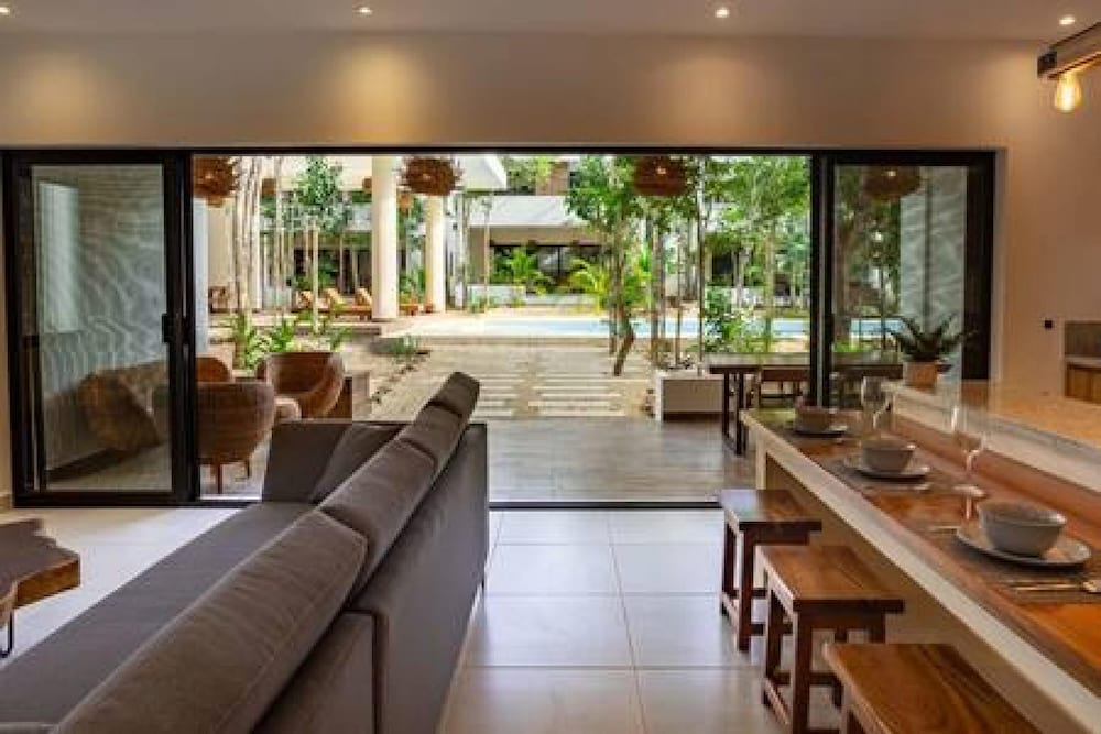 Villa Mayapan Resort Pool AC Fast Internet