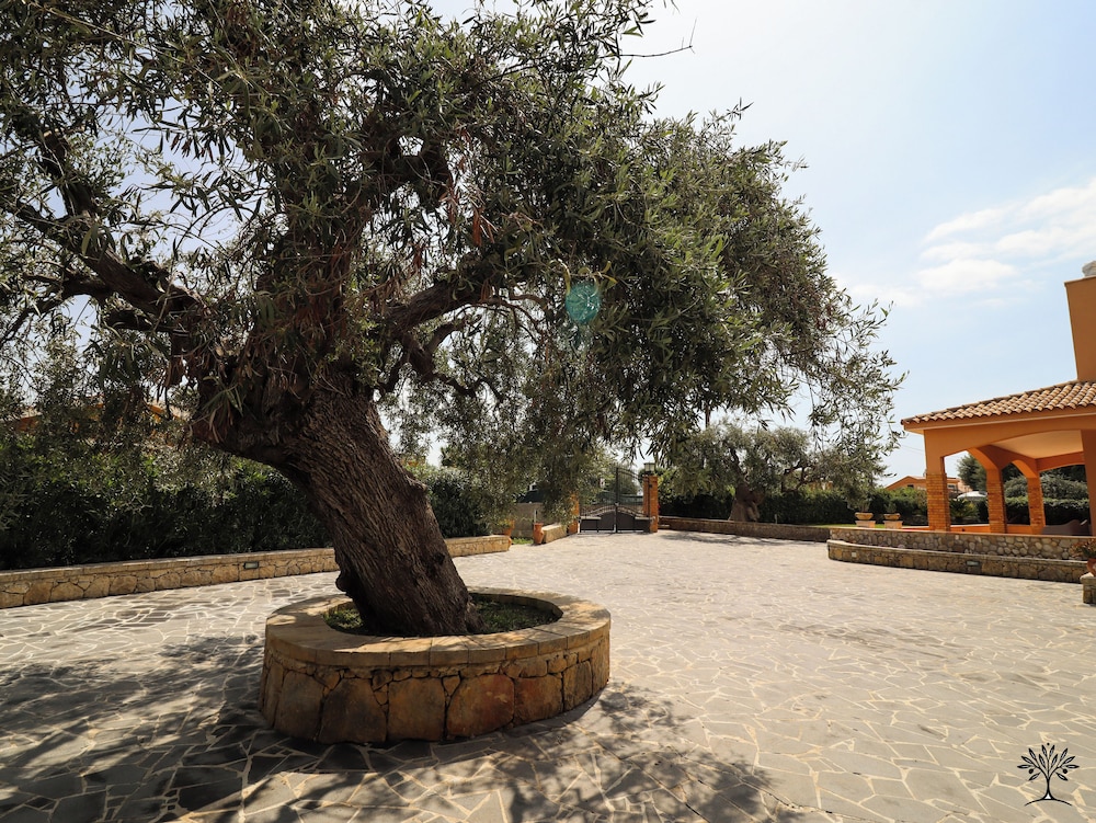 Radici Sicilian Holiday Home-b An Oasis of Relaxation in the Heart of Sicily