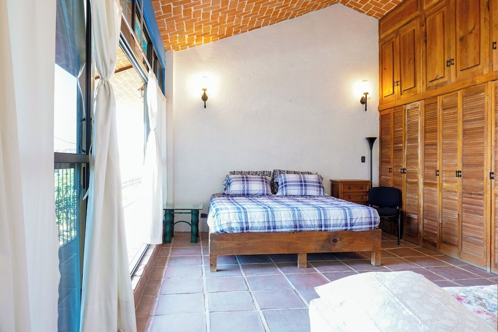 Casa Cayetana Colonial - Frente al lago