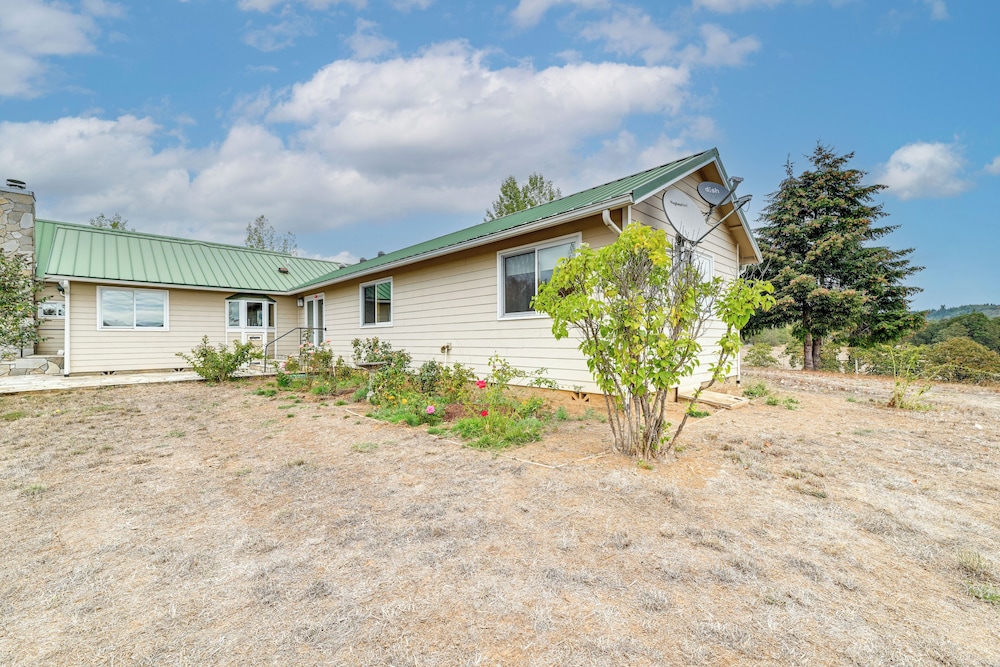 Romantic Vineyard Getaway in Oakland: Mtn Views!
