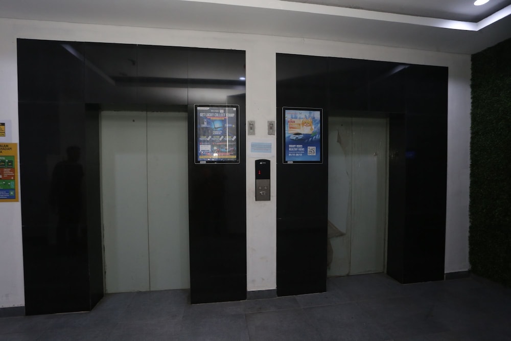Capital O Iconic Rooms @ Golden City