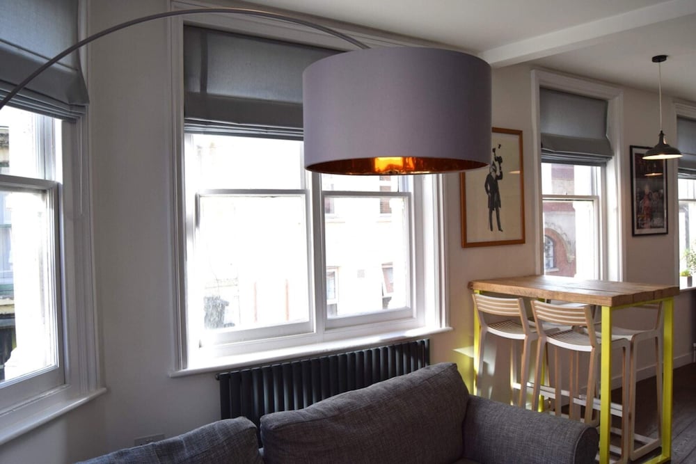 Airy Modern 1 Bed Apartment in Shoreditch