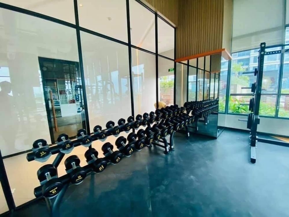 SUNWAH PEARL Premier Residence