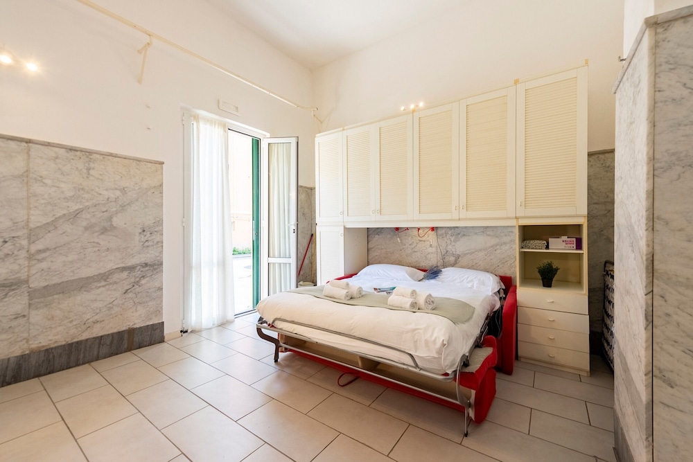 Apartment Vernazzola In Genova