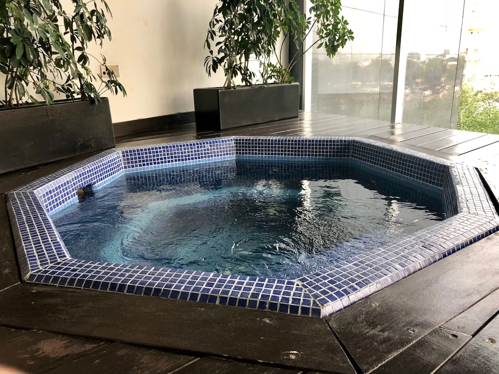 Plaza Suites México City 2404