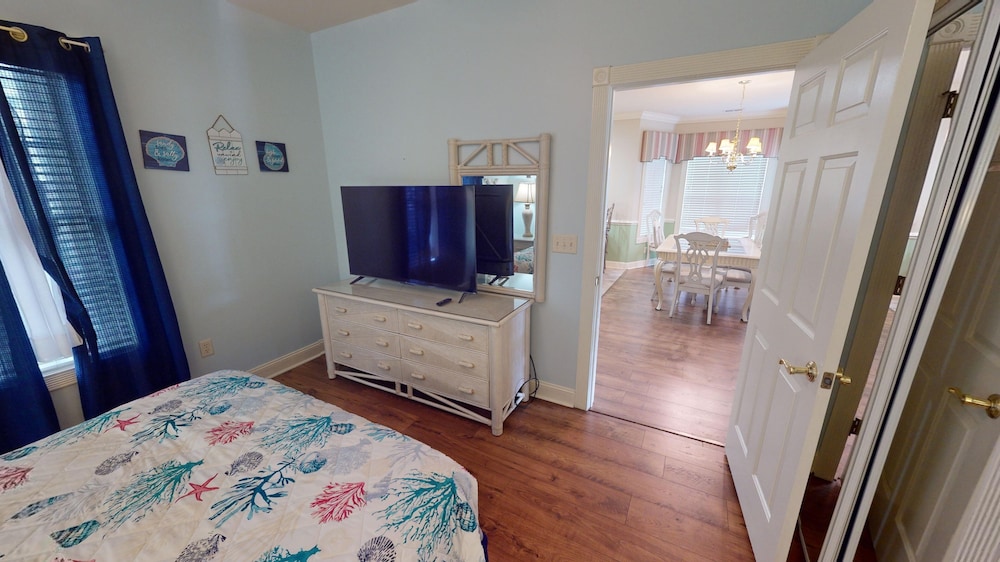 Magnolia Pointe Luster Leaf 4886-101 3 Bedroom Condo