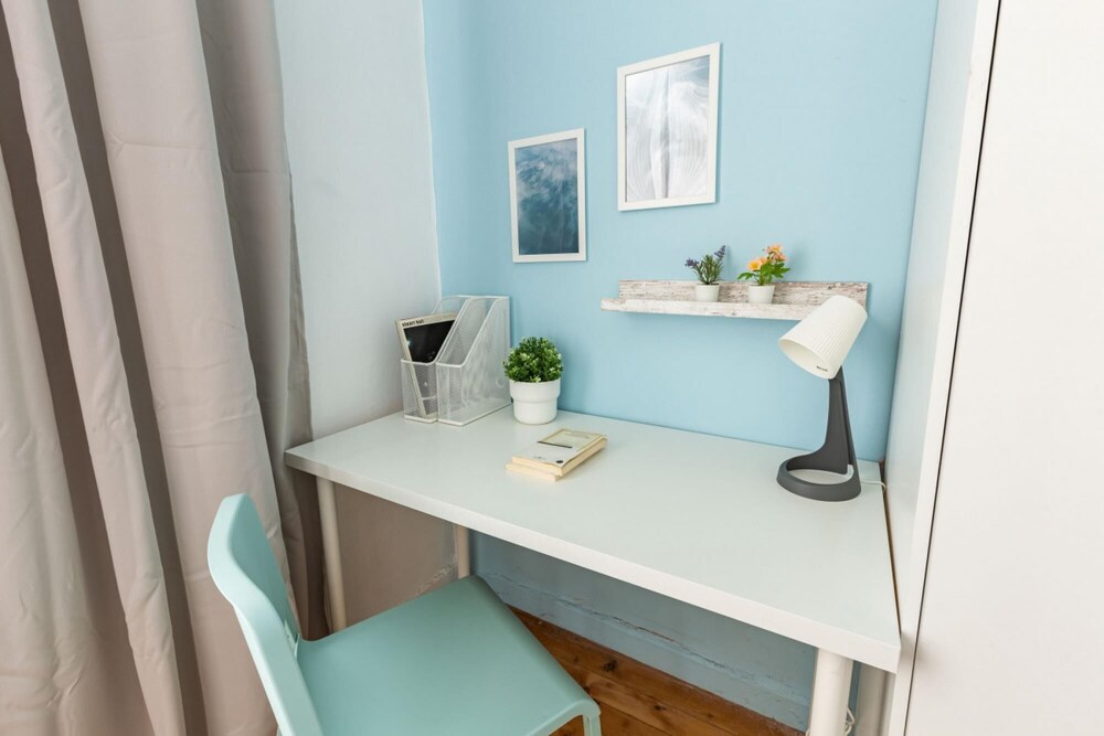 Colorful Flat With Excellent Location Near Trendy Attractions in Kadikoy