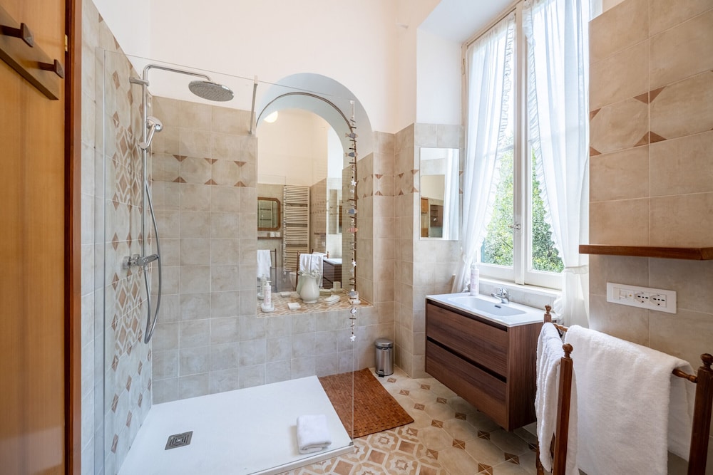 Emilia Gemstone Apartment by Wonderful Italy