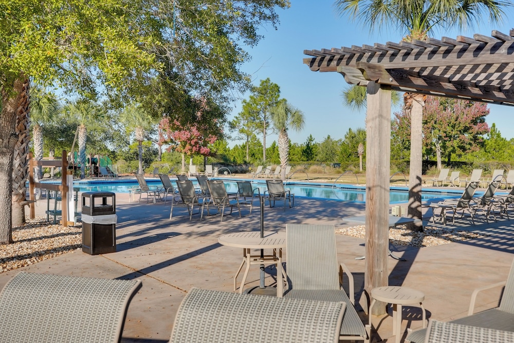 Walk to the Beach: Stylish Home in Port St Joe!