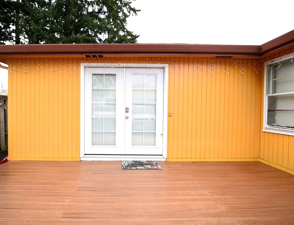 Lilyspring PDX Vacation Apartments view 2